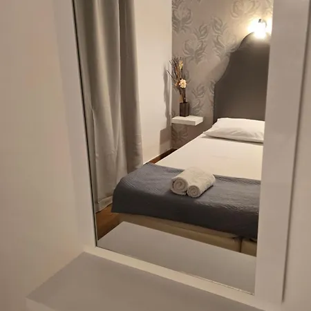 Apartmets4you Iii *